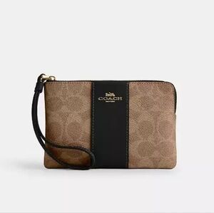 Coach Corner Zip Wristlet